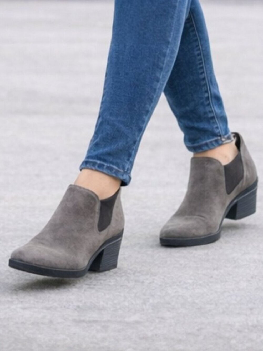 Born Dallia Charcoal Gray Suede Leather Chelsea Ankle Boots Size 9